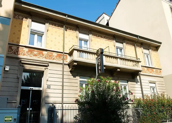 Hotel H21